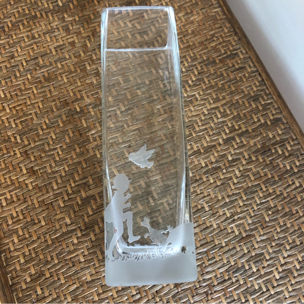 RARE Walt Disney Gallery Art Winnie the Pooh Eeyore Etched Glass Vase